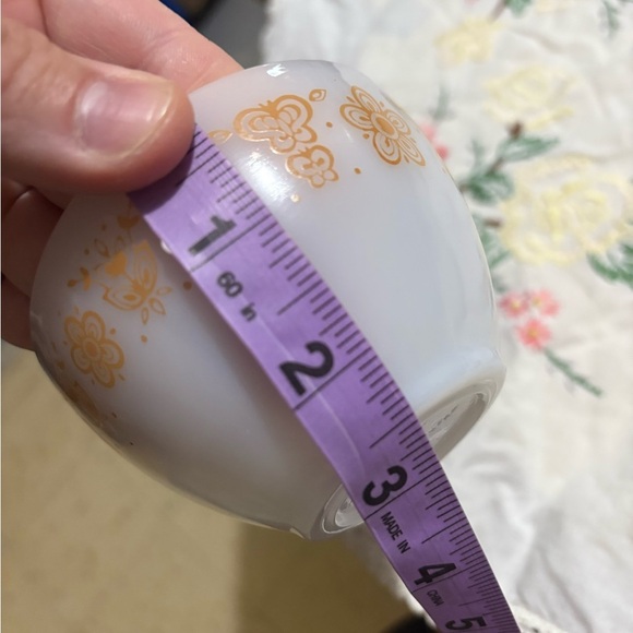 Vintage Termo- Rey Floral Milk Glass Cups and Saucers Set - Picture 8 of 8